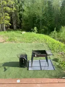 Уютный лесной домик на берегу ручья - 22
