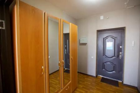 напротив ТЦ Планета - 44
