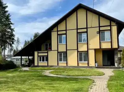 Красивый и уютный дом с камином у Медного Озера. - 2
