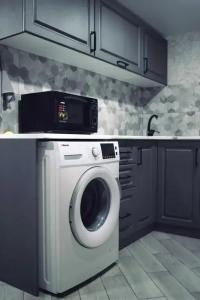Launge - 7