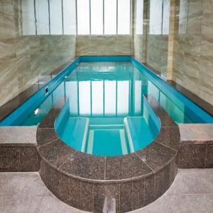 Ramada by Wyndham Hotel and Spa - 4