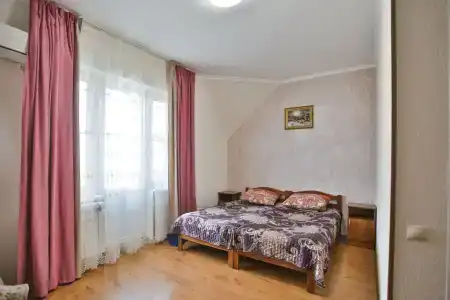 Апрельский - 2