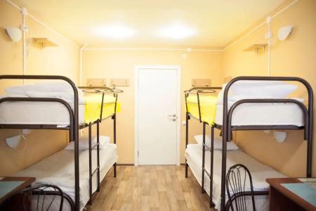 Анти Хостел RoomHouse у Вокзала - 4
