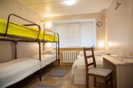 Анти Хостел RoomHouse у Вокзала - 0
