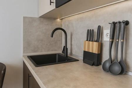 Metro Apartments - 7