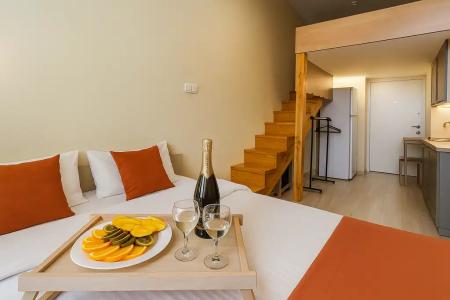 Metro Apartments - 12
