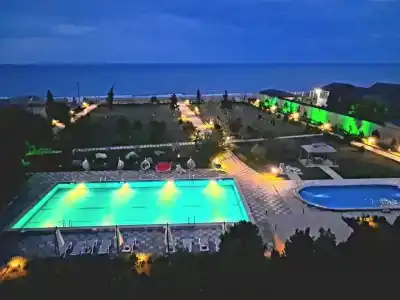 Электра Холидей - 4