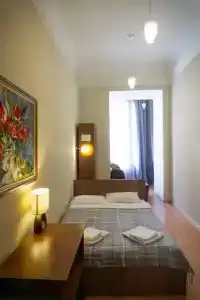 Jo Inn - 68