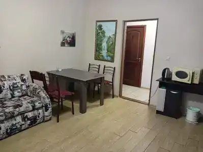Уют на Горького - 1