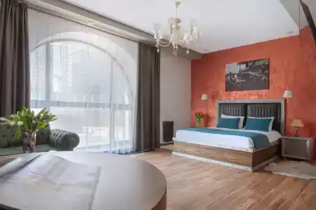Mia Milano - 2
