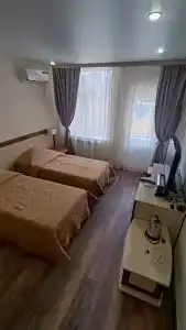 На красной - 3