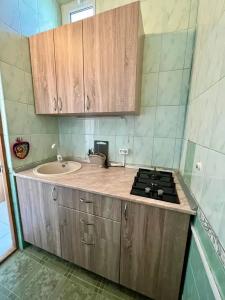 Адель на Островского - 26