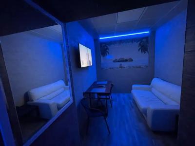 Resident Loft Hotel - 9