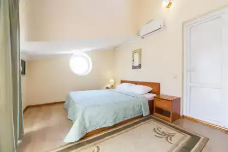 Лаура - 1