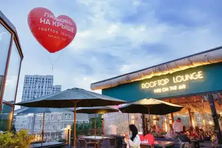 V & Rooftop lounge - 11