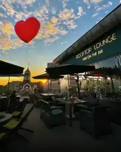 V & Rooftop lounge - 12