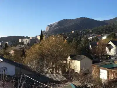 Гостевой дом в Миндальном 39 - 1