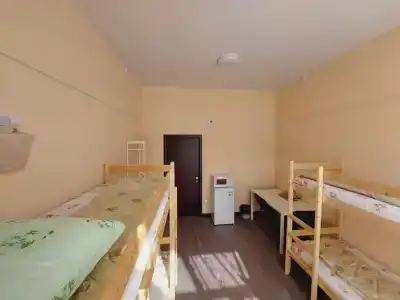 -Холл - 9