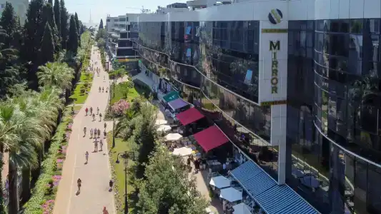 South Mirror Residence - 5