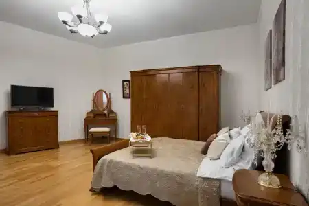 MyHome YourHome on Bolshoy Prospekt Petrogradskaya side - 9