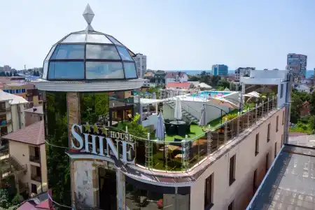 Shine House - 1