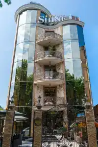 Shine House - 2
