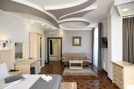 Shine House - 11