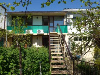 Лавровый - 0