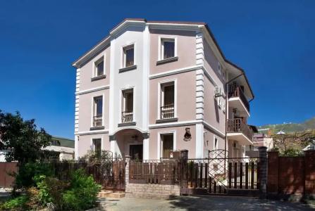House Loris - 26