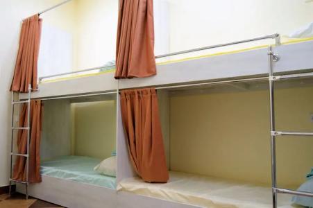 Re Hostel - 18