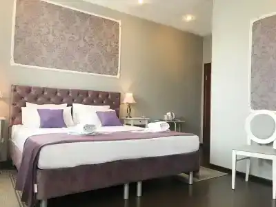 N-House - 2