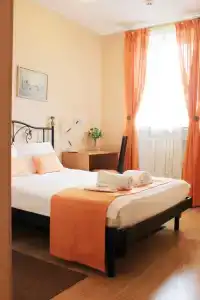 N-House - 3