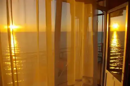 У моря - 3