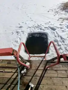 Дом-корабль с баней на Минском море - 11