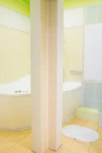 Красный - 20