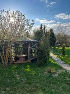 Уютный деревенский домик с русской баней возле озера в Большой Ухолоде - 30