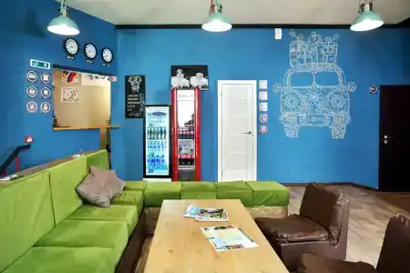 Rolling Stones hostel - 3