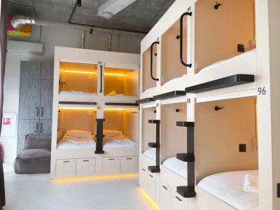 Deep Capsule Hotel - 15