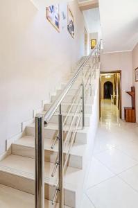 Modern - 8