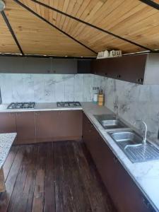 Villa de Kvadzhe - 8