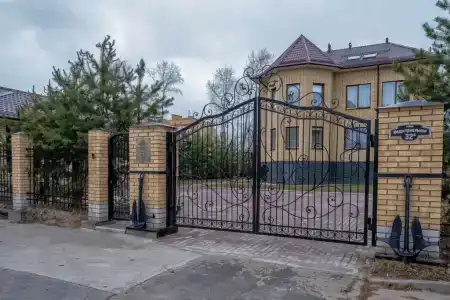 Корабельная - 1