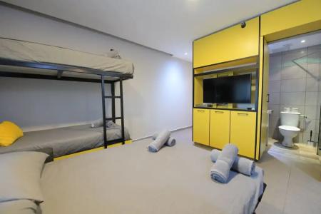 Amdar & Hostel - 24