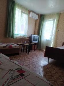 Green House - 4