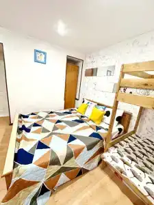 У Анжелы - 16