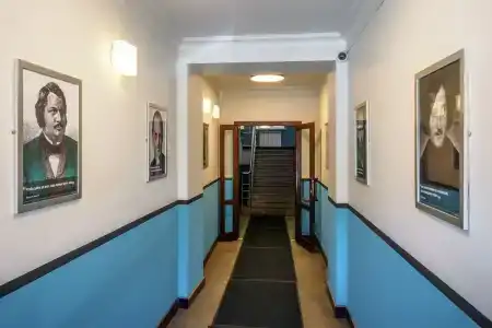 Друзья на Восстания - 14