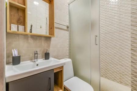 Замок на Никольской - 65