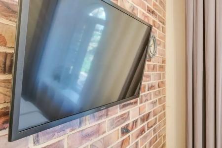 Замок на Никольской - 77