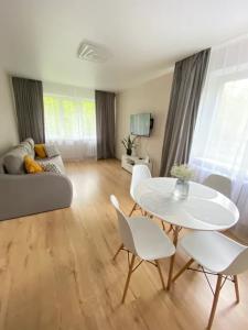 возле Нижнего озера - 23