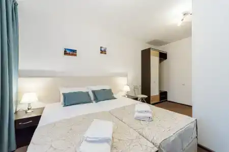 Simple Bon Voyage - 150