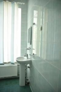 Греческая, 6 - 12